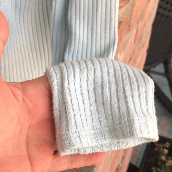 AMERICAN EAGLE Light Blue Soft L/S Top Sweater V Neck Ribbed Medium - Picture 2 of 7